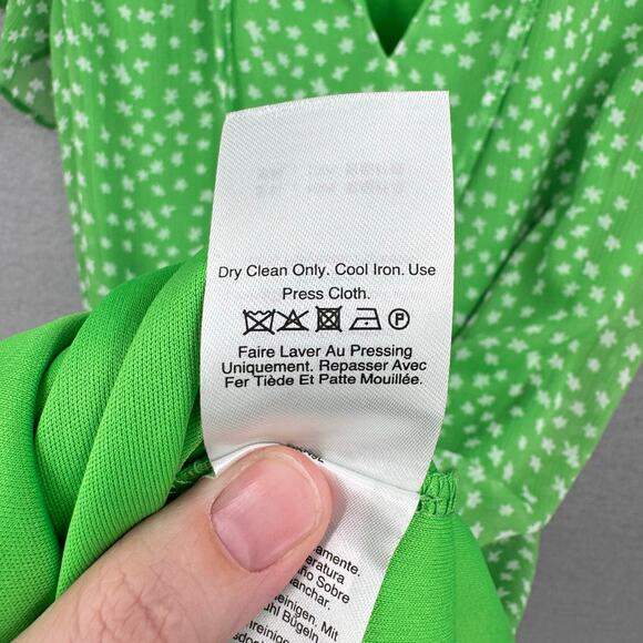 DKNY Green And White Short Flutter Sleeve Flowy Floral Shift Dress - Picture 10 of 11